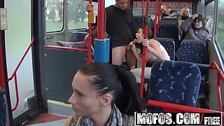 Mofos - mofos b lados - (bonnie) - publico lovemaking city autobús footage
